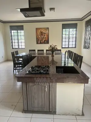 Furnished 9bdrm House in Mbalwa, Central Division for rent