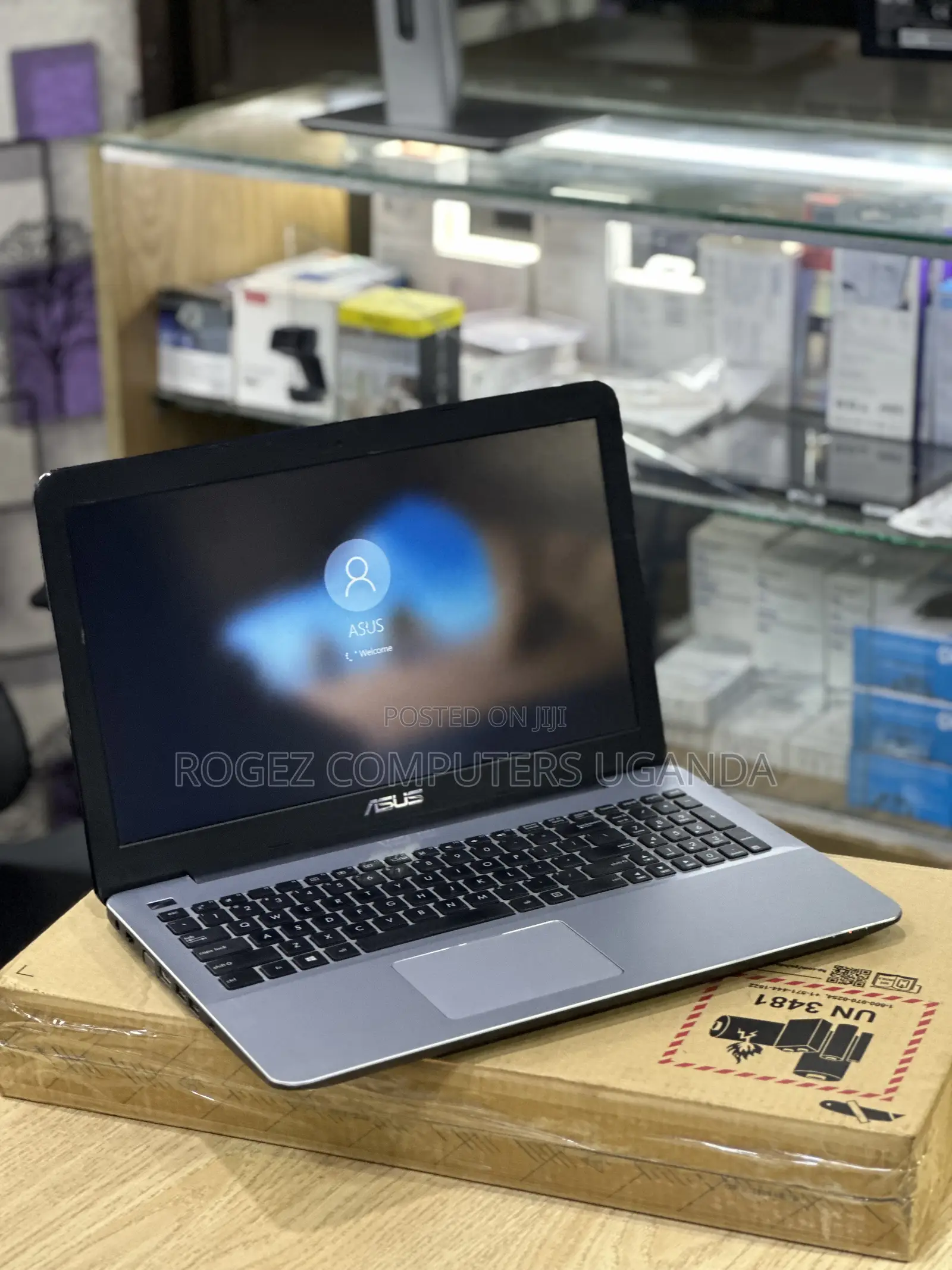 New Laptop Asus ASUSPRO P2440UQ 8GB Intel Core I5 HDD 1T