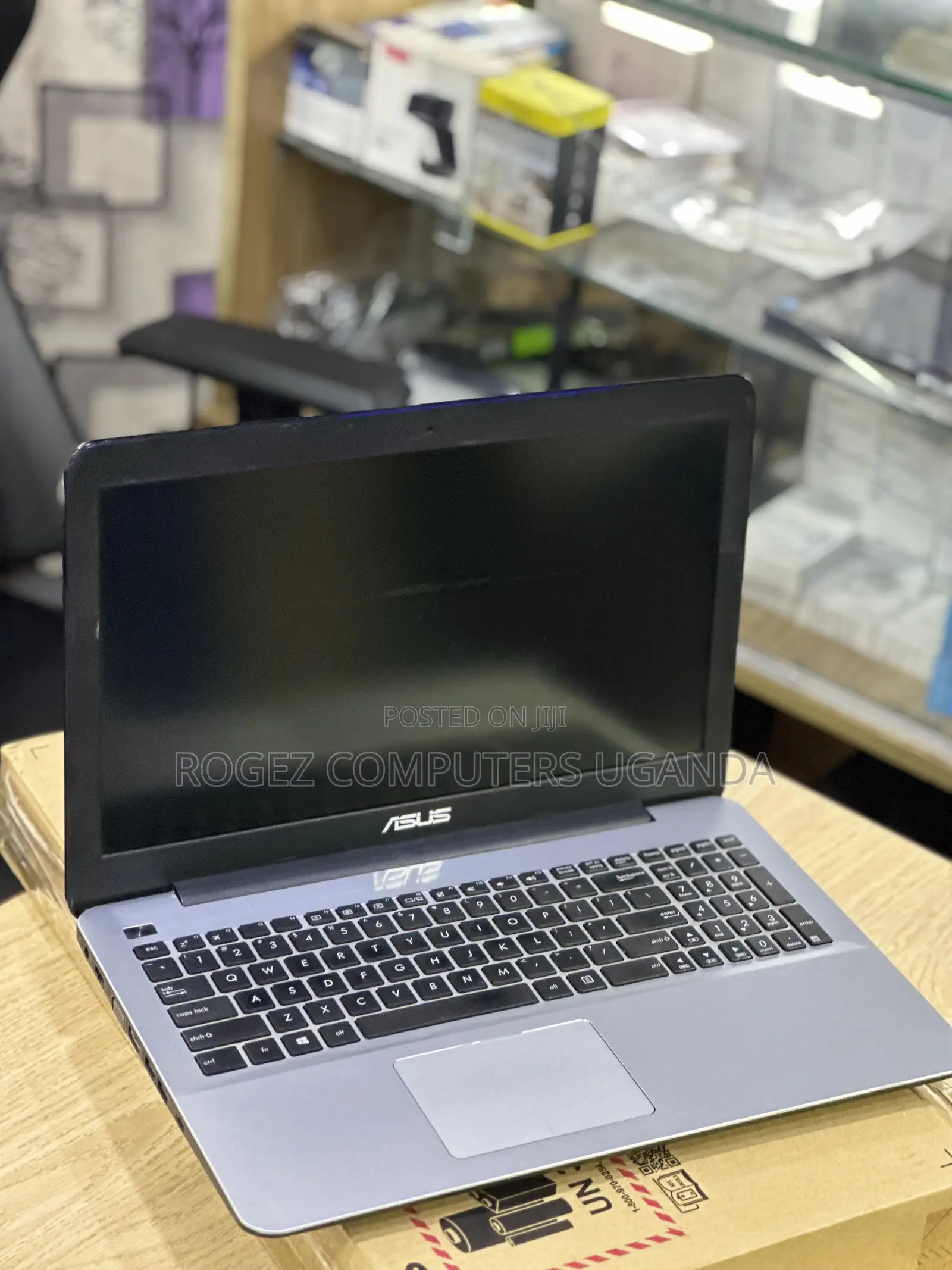 New Laptop Asus ASUSPRO P2440UQ 8GB Intel Core I5 HDD 1T