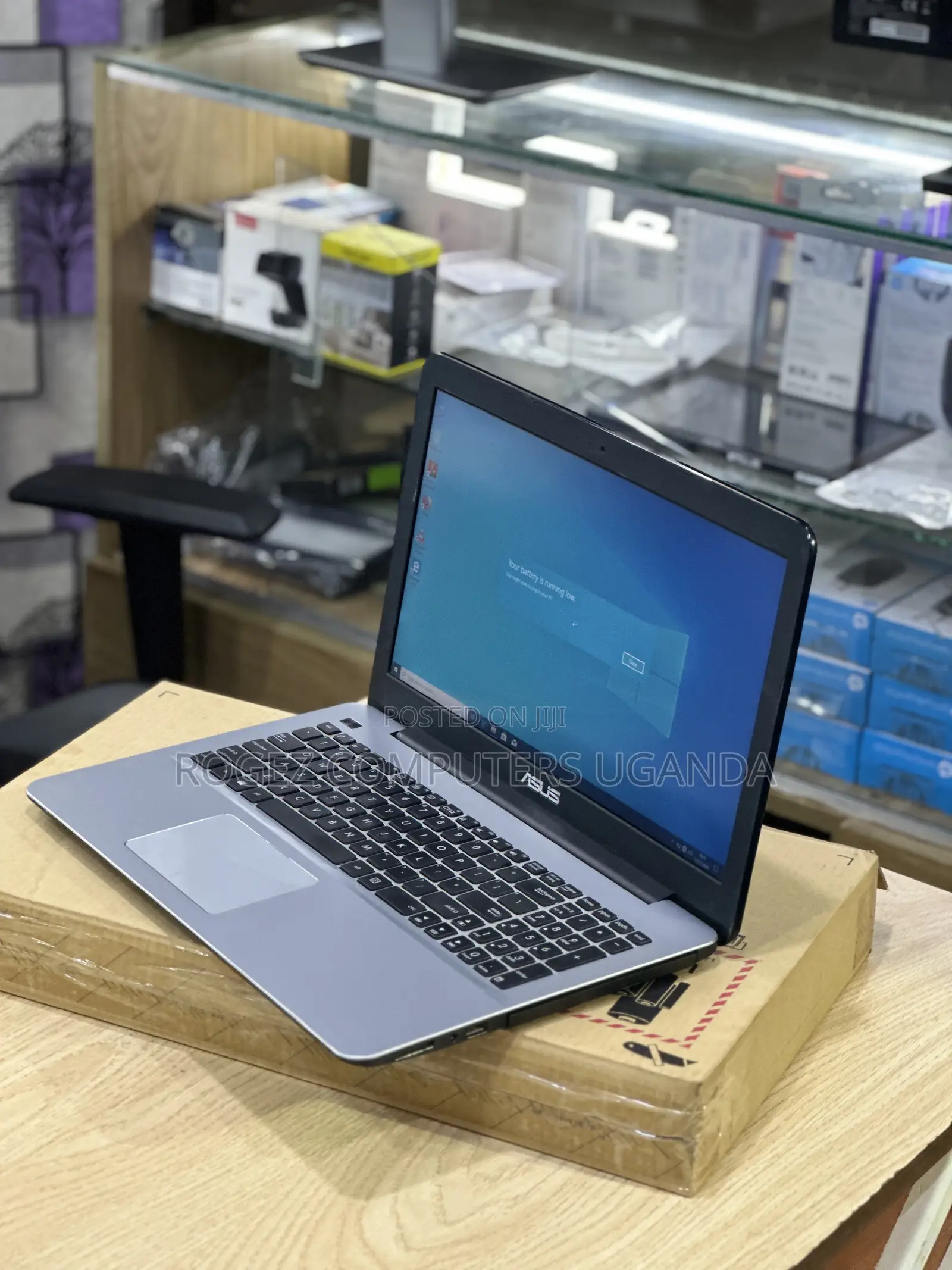 New Laptop Asus ASUSPRO P2440UQ 8GB Intel Core I5 HDD 1T