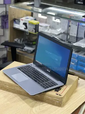 New Laptop Asus ASUSPRO P2440UQ 8GB Intel Core I5 HDD 1T