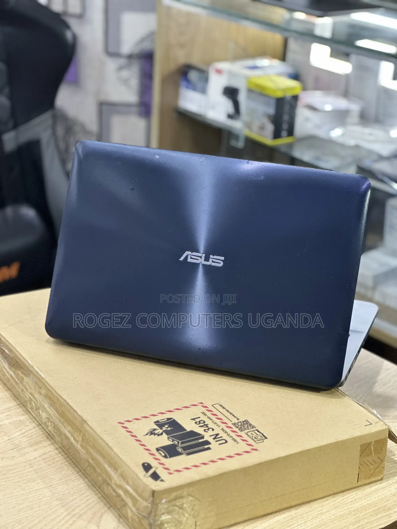New Laptop Asus ASUSPRO P2440UQ 8GB Intel Core I5 HDD 1T