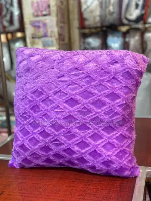 Cushions ( Pair)?
