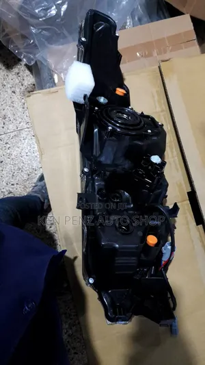 Toyota Premio 2020 Headlamps