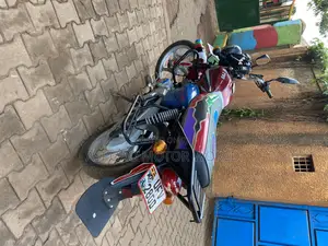 TVS HLX 125 2022 Red