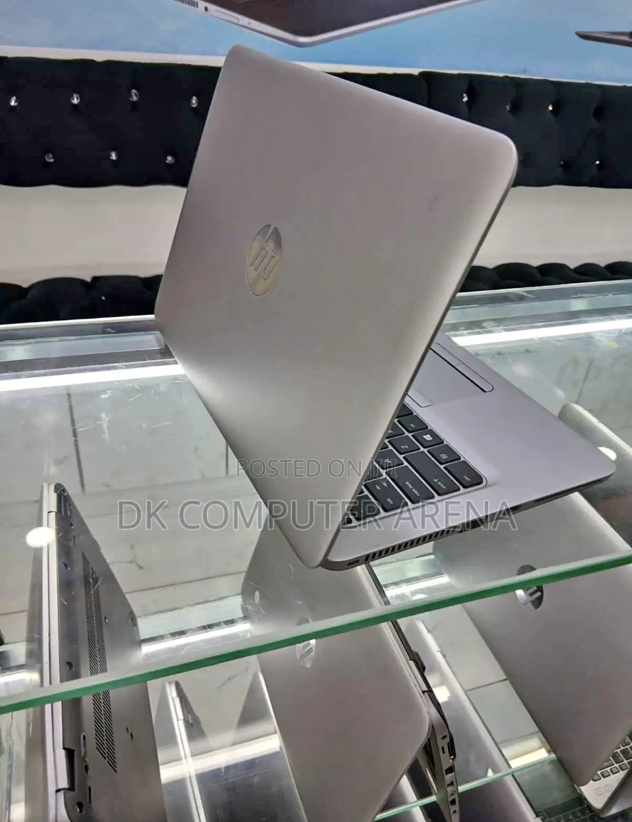 Laptop HP 15-dw1197nia 8GB Intel Core i5 SSD 256GB