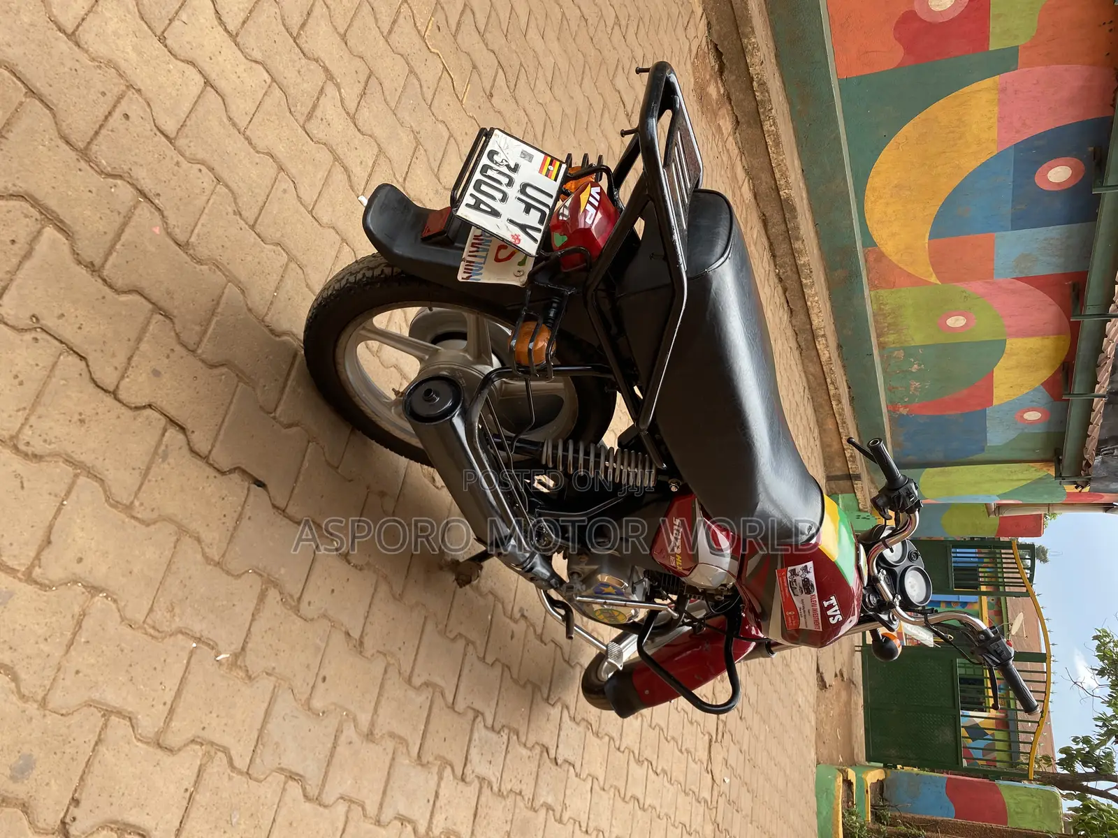 TVS HLX 125 2023 Red