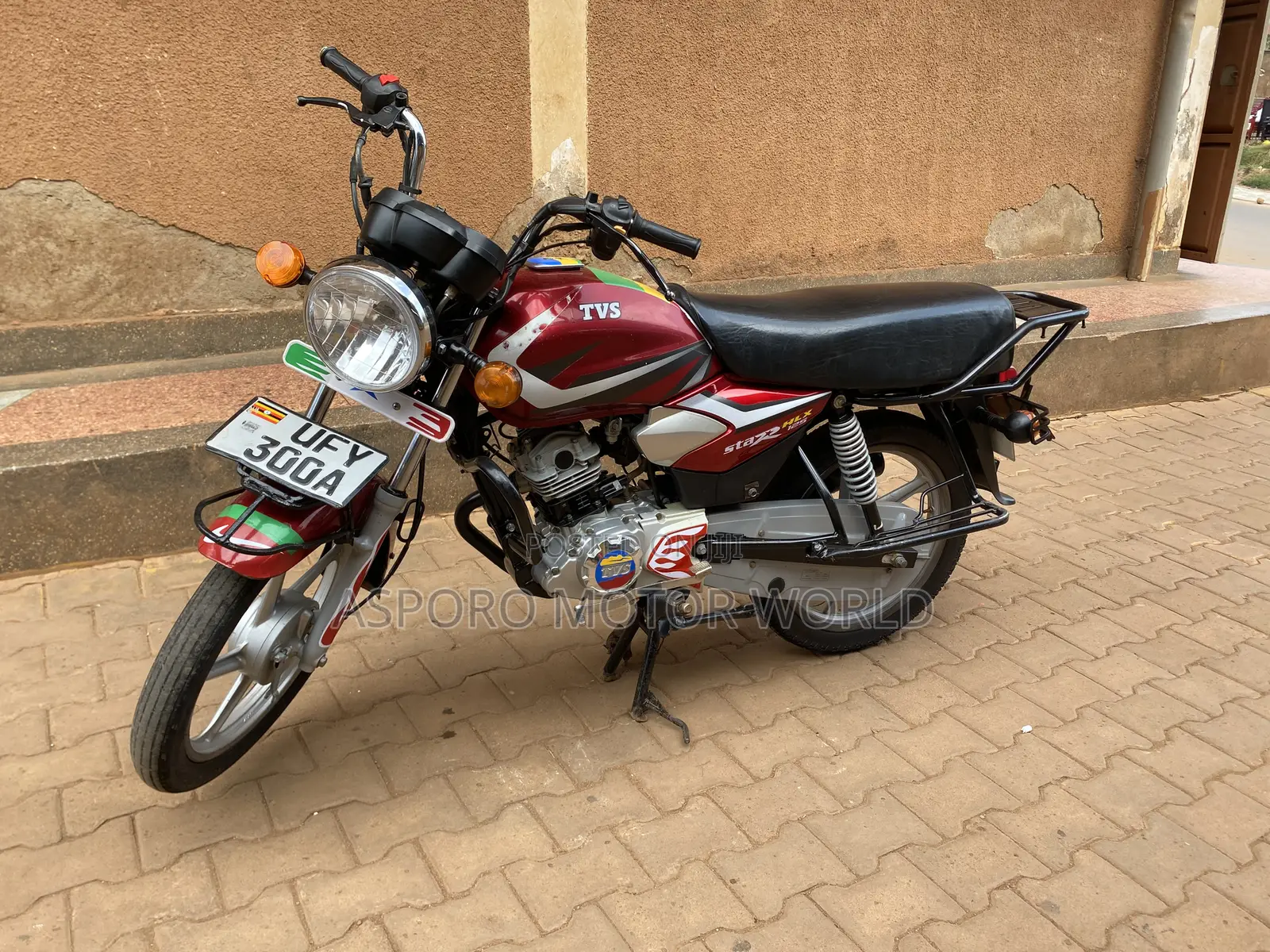 TVS HLX 125 2023 Red