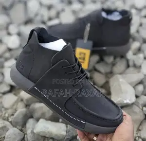 Men’S Pale Black Cat Casual Leather Boots