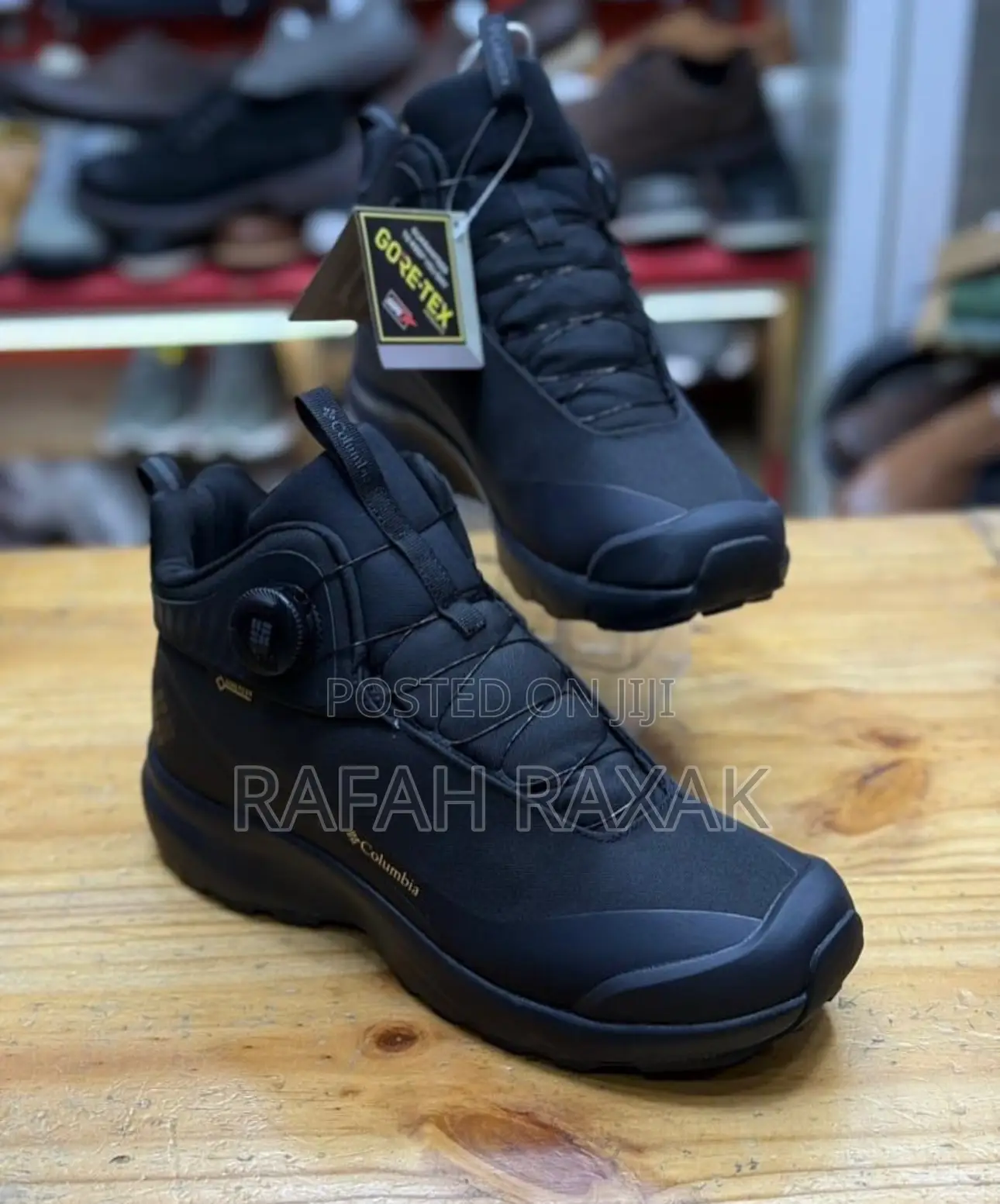 Men’S Black Columbia Explore Gore-tex Hiking Sneaker Boots