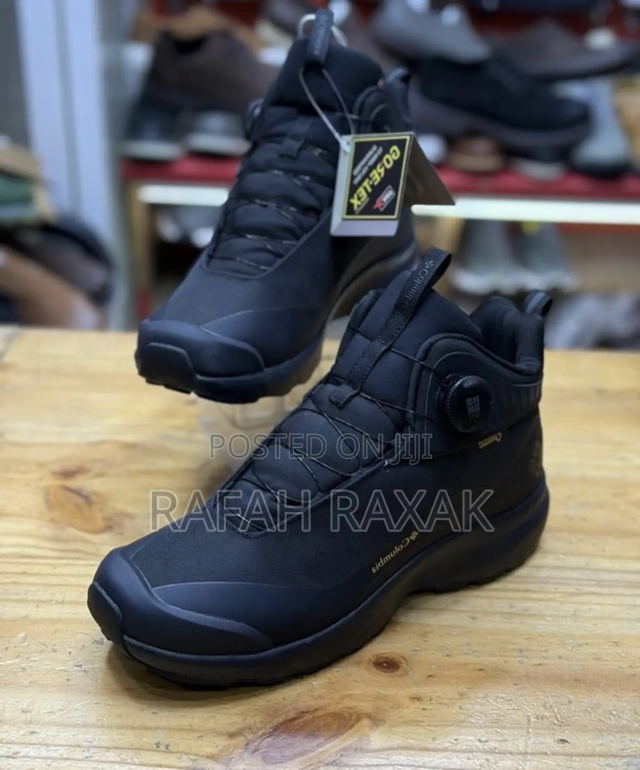 Men’S Black Columbia Explore Gore-tex Hiking Sneaker Boots