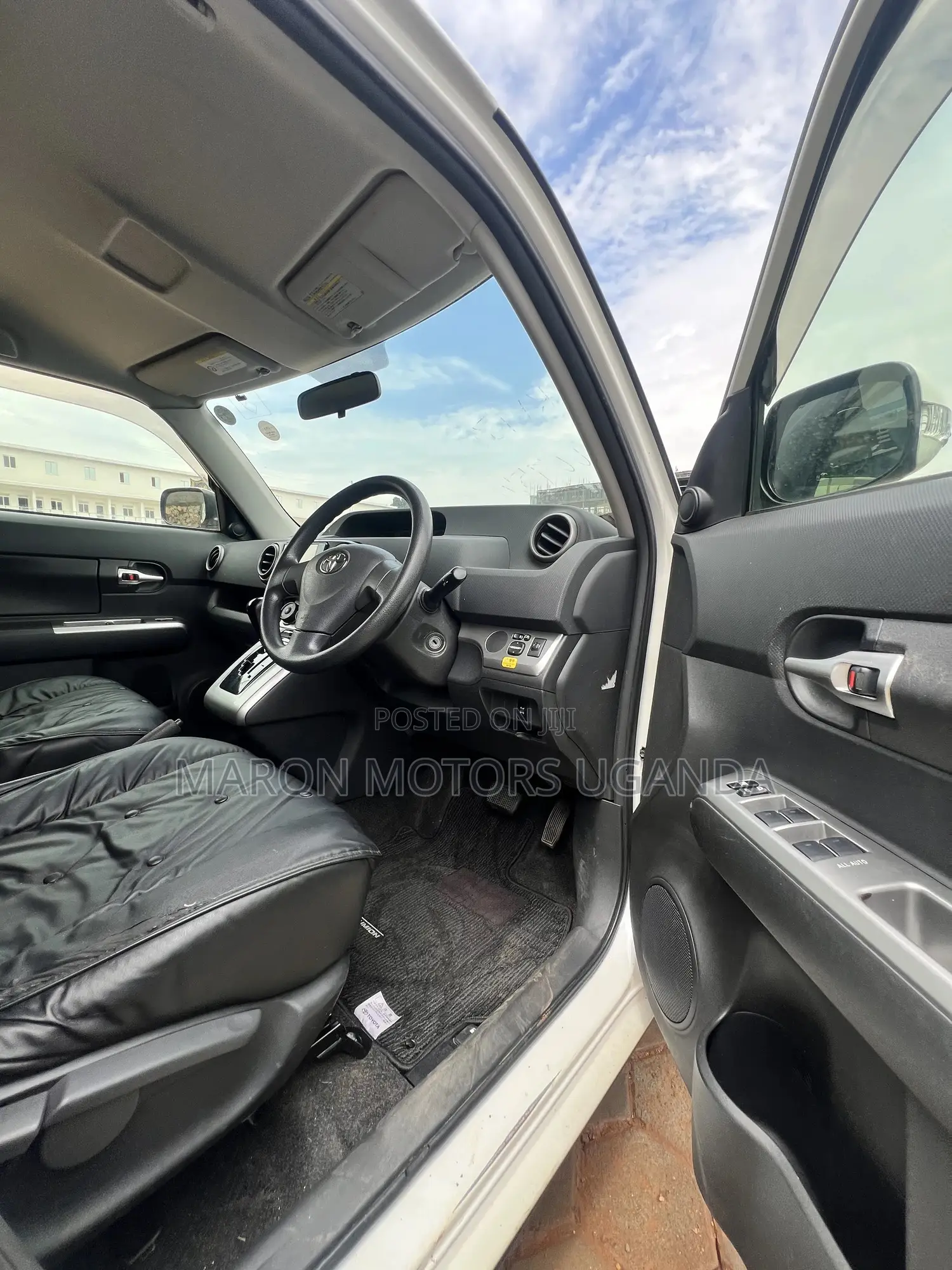 Toyota Corolla Rumion 2010 White