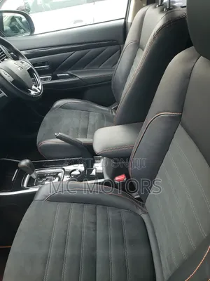 Mitsubishi Outlander 2.0 PHEV AWD 2016 Gray