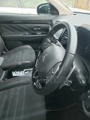 Mitsubishi Outlander 2.0 PHEV AWD 2016 Gray
