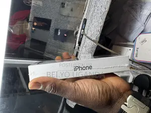 New Apple iPhone 16e 128 GB Black