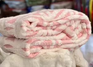 5x6 4pcs Tufted Duvet Set With Bedsheet And Two Pillow Cases - Multi