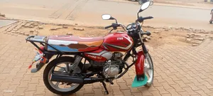 TVS HLX 125 2024 Red