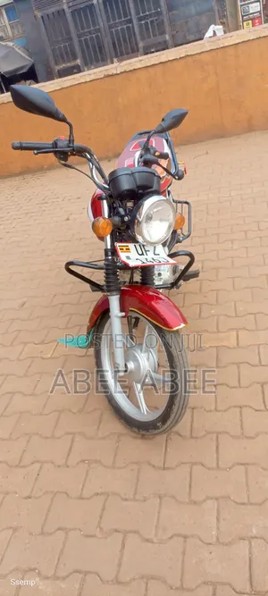 TVS HLX 125 2024 Red