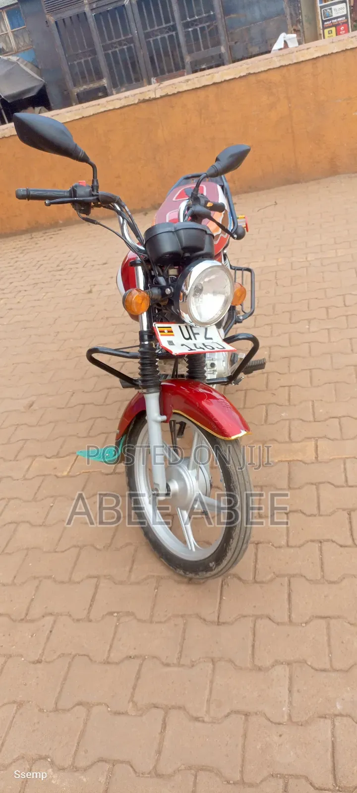 TVS HLX 125 2024 Red