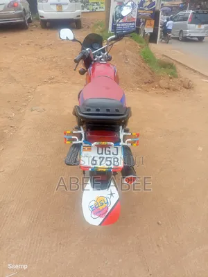 Bajaj Boxer 125 2024 Red