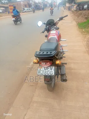Bajaj Boxer 125 2023 Red