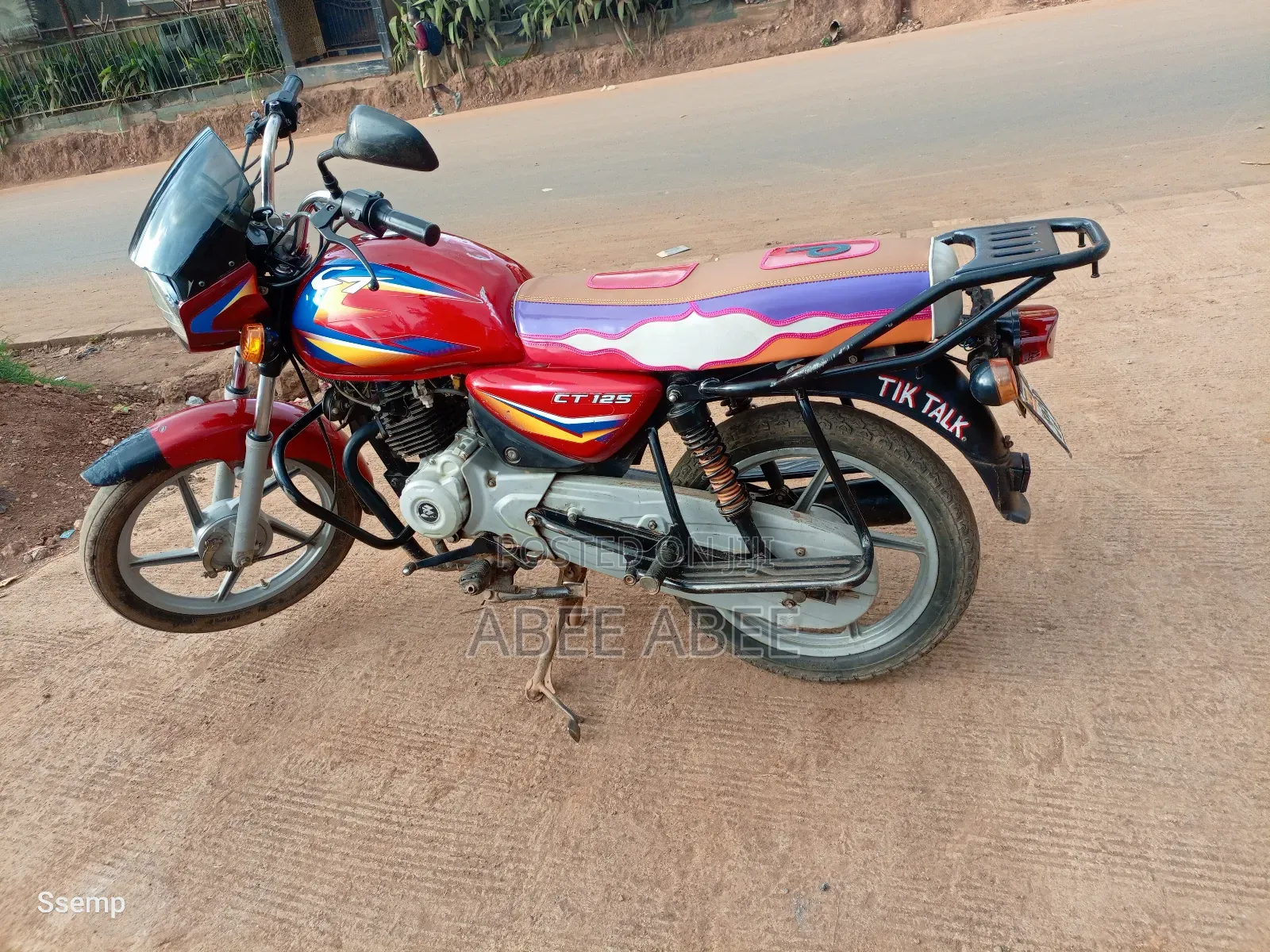 Bajaj Boxer 125 2024 Red