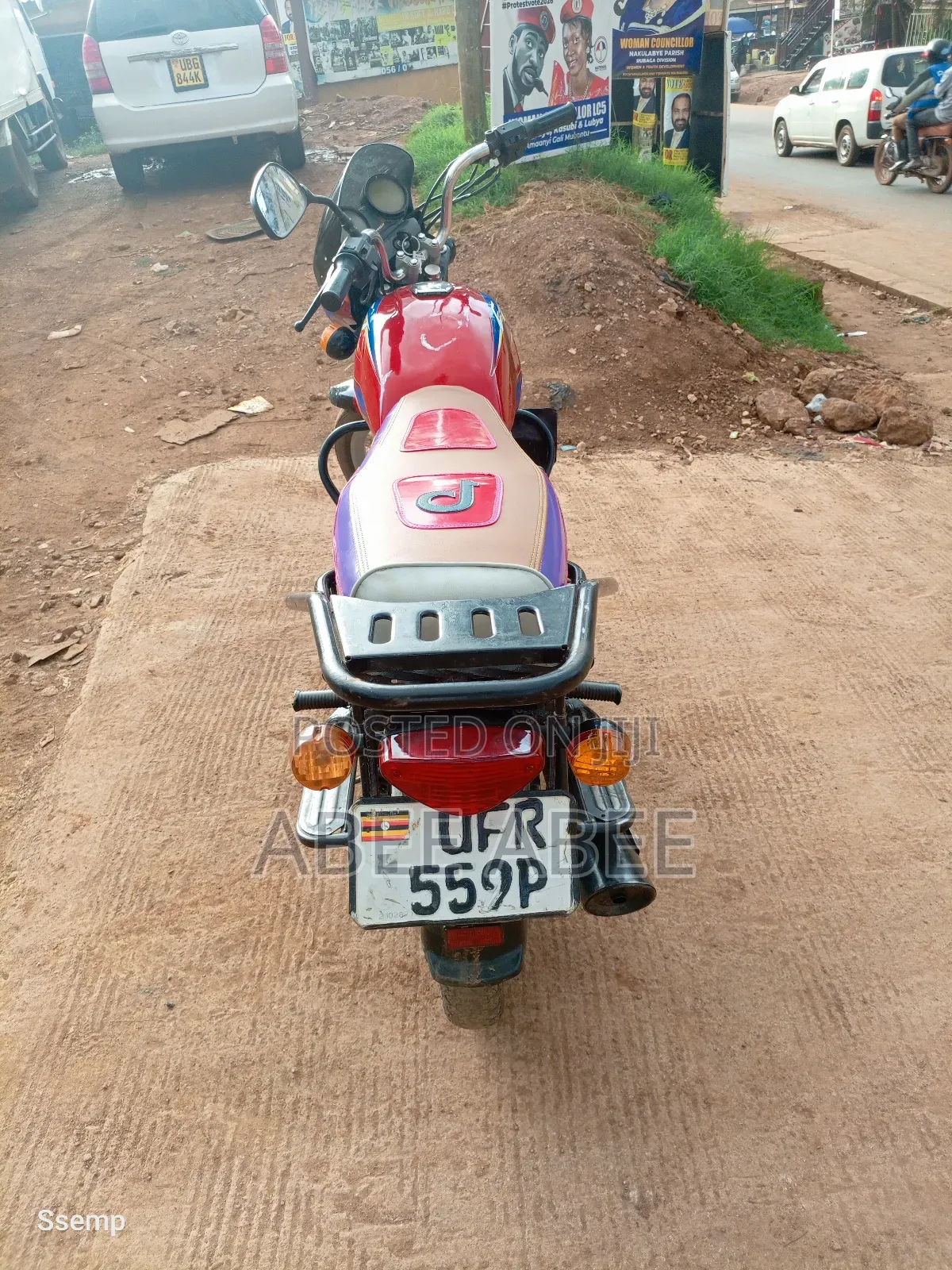 Bajaj Boxer 125 2024 Red