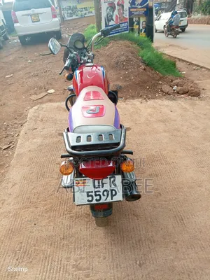 Bajaj Boxer 125 2024 Red
