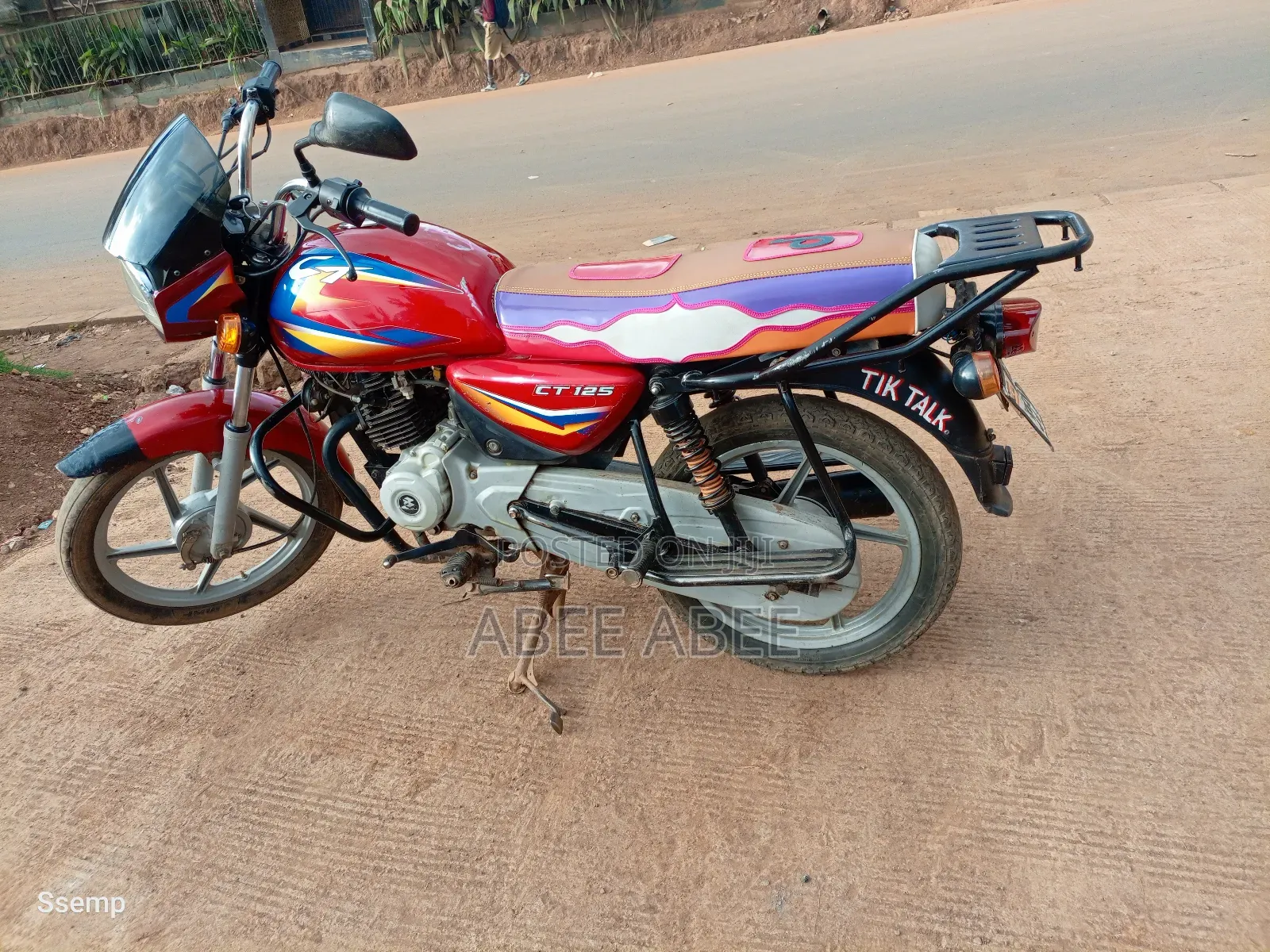 Bajaj Boxer 125 2024 Red