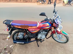 Bajaj Boxer 125 2024 Red