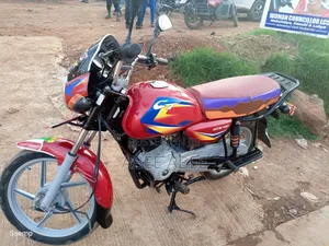 Bajaj Boxer 125 2024 Red