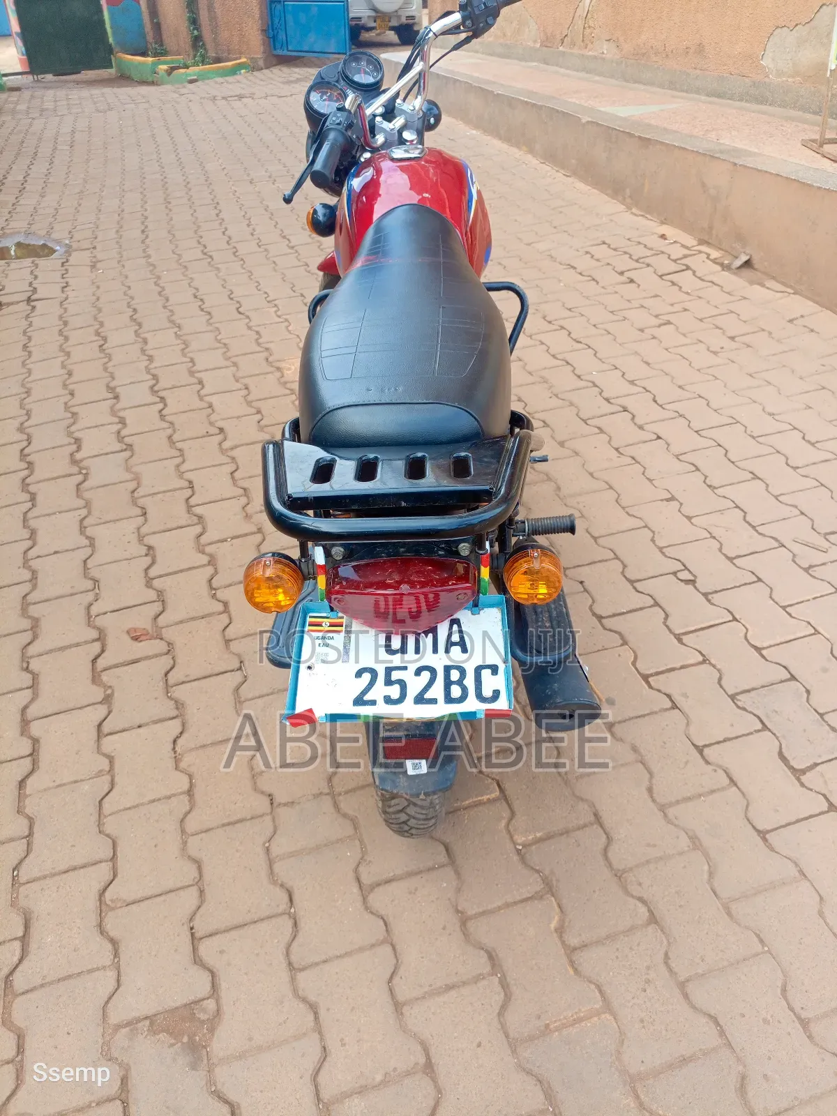 Bajaj Boxer 125 2024 Red