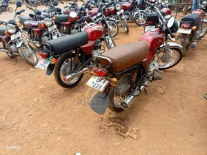 Bajaj Boxer 100 2024 Red