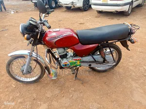 Bajaj Boxer 100 2023 Red