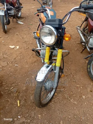 Bajaj Boxer 100 2022 Red