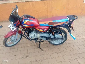 Bajaj Boxer 100 2023 Red