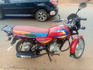 Bajaj Boxer 125 2023 Red