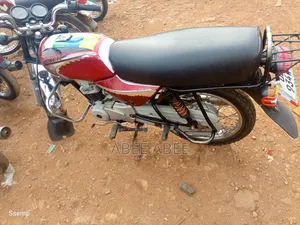 Bajaj Boxer 100 2023 Red