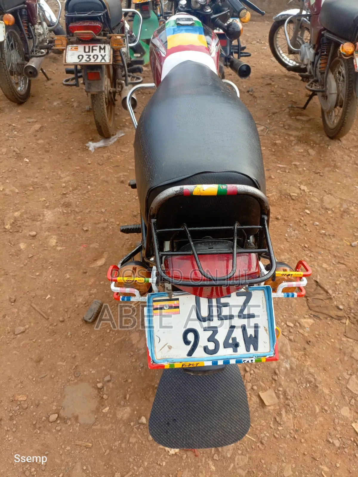 Bajaj Boxer 100 2023 Red