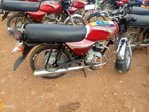 Bajaj Boxer 100 2023 Red