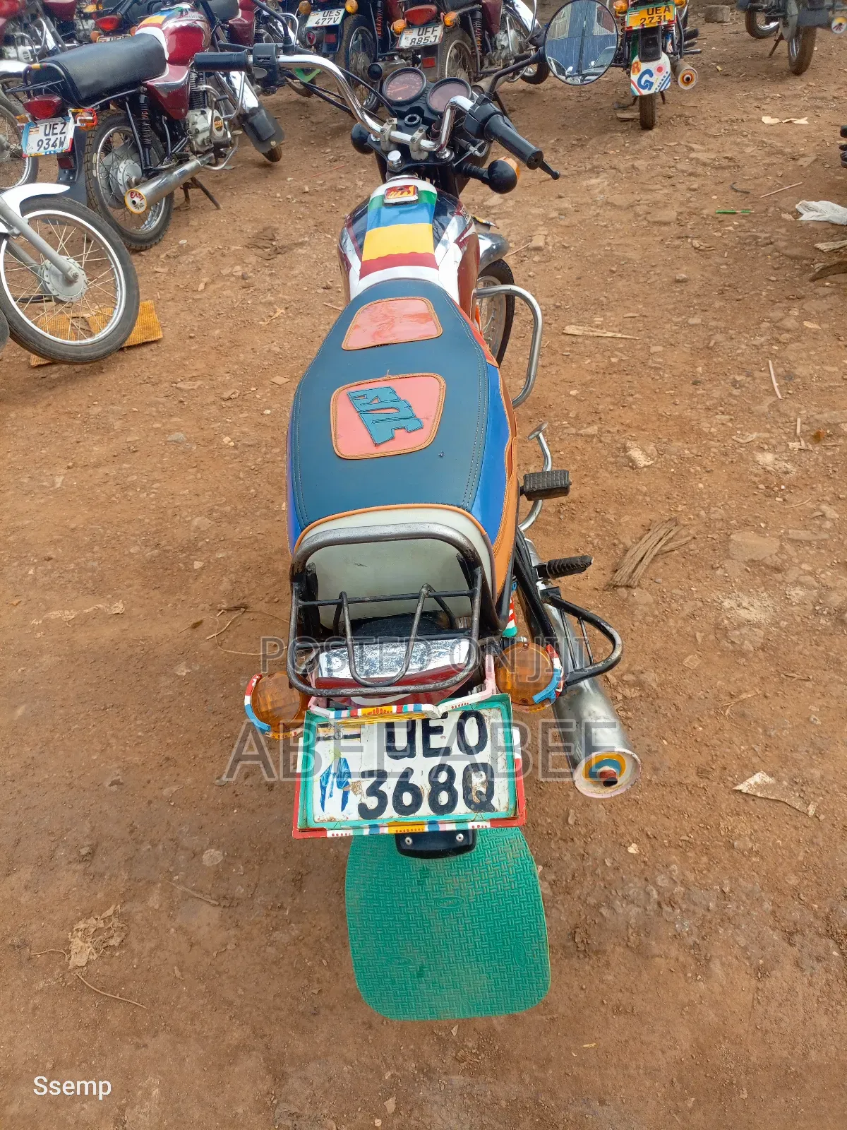Bajaj Boxer 100 2022 Red