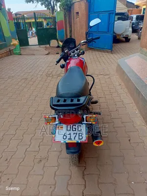 Bajaj Boxer 125 2024 Red