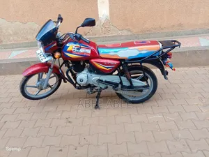 Bajaj Boxer 125 2024 Red