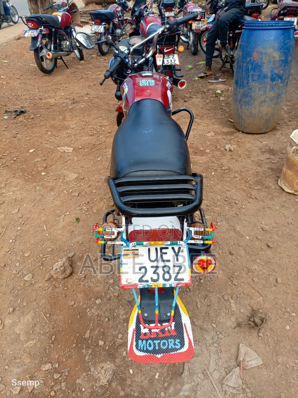 Bajaj Boxer 100 2024 Red