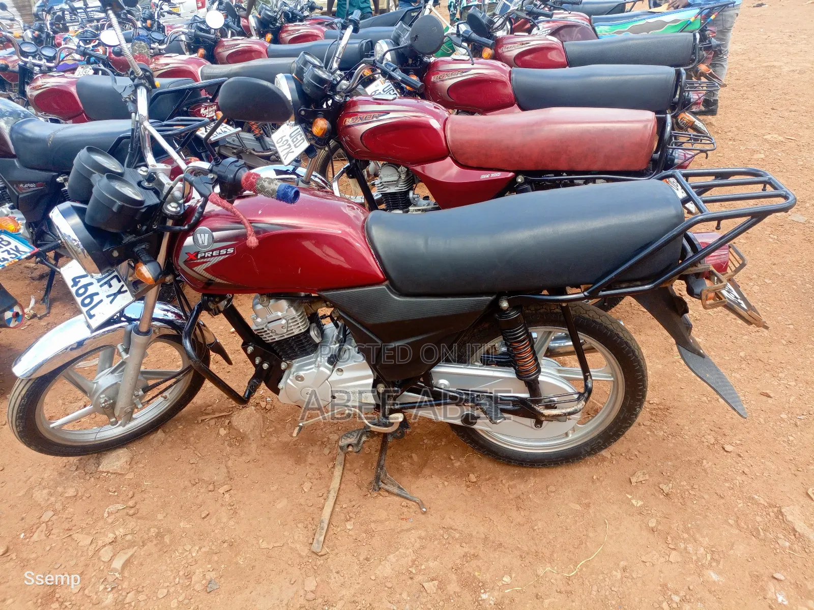 Bajaj Boxer 100 2024 Red