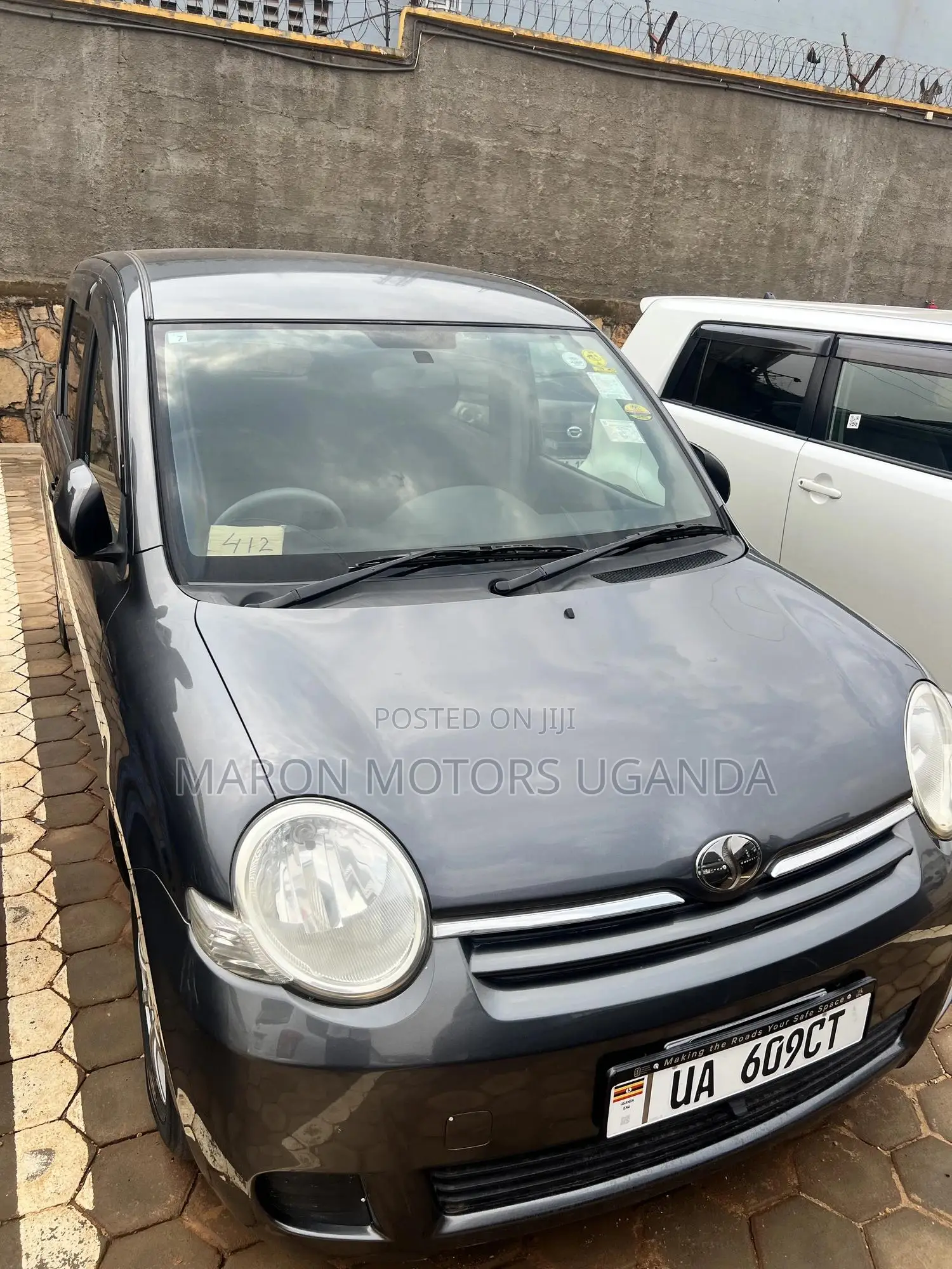 Toyota Sienta 2010 Black