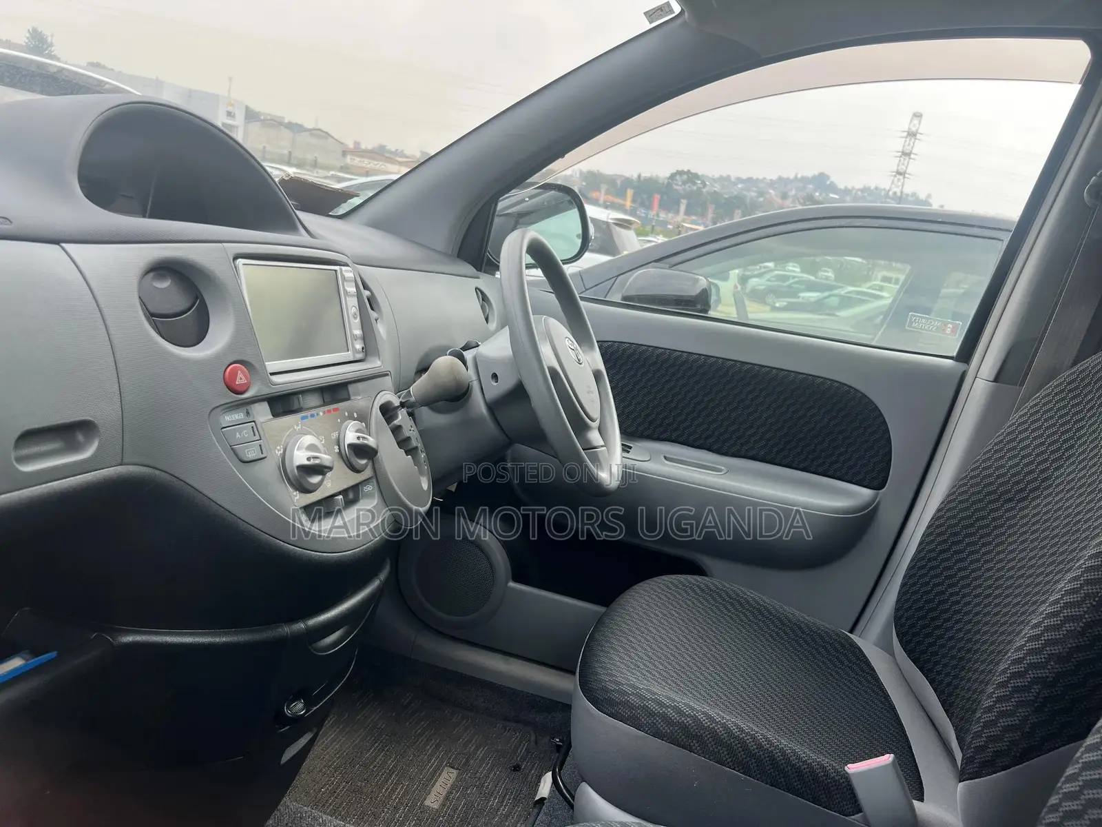 Toyota Sienta 2010 Black