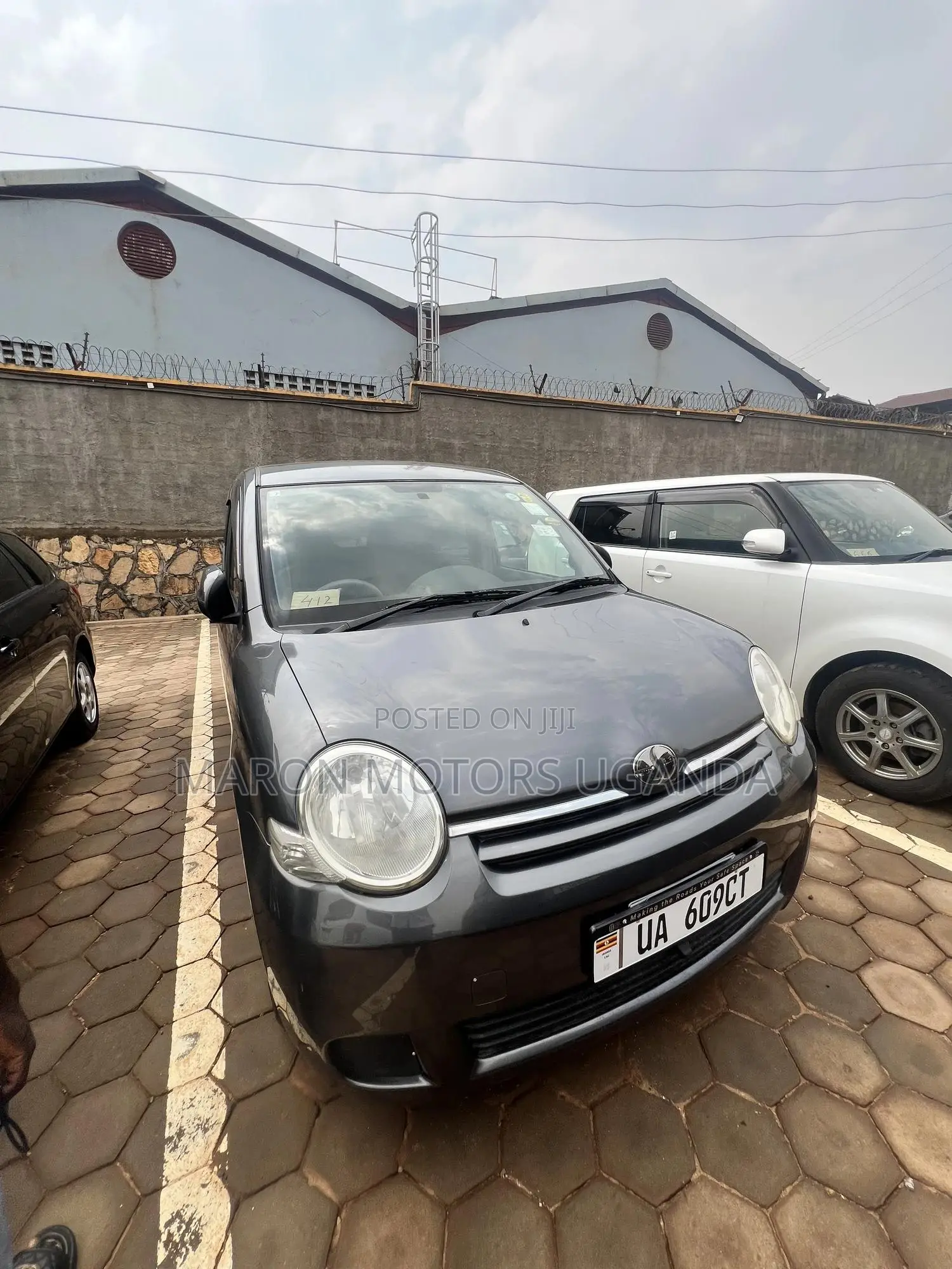 Toyota Sienta 2010 Black