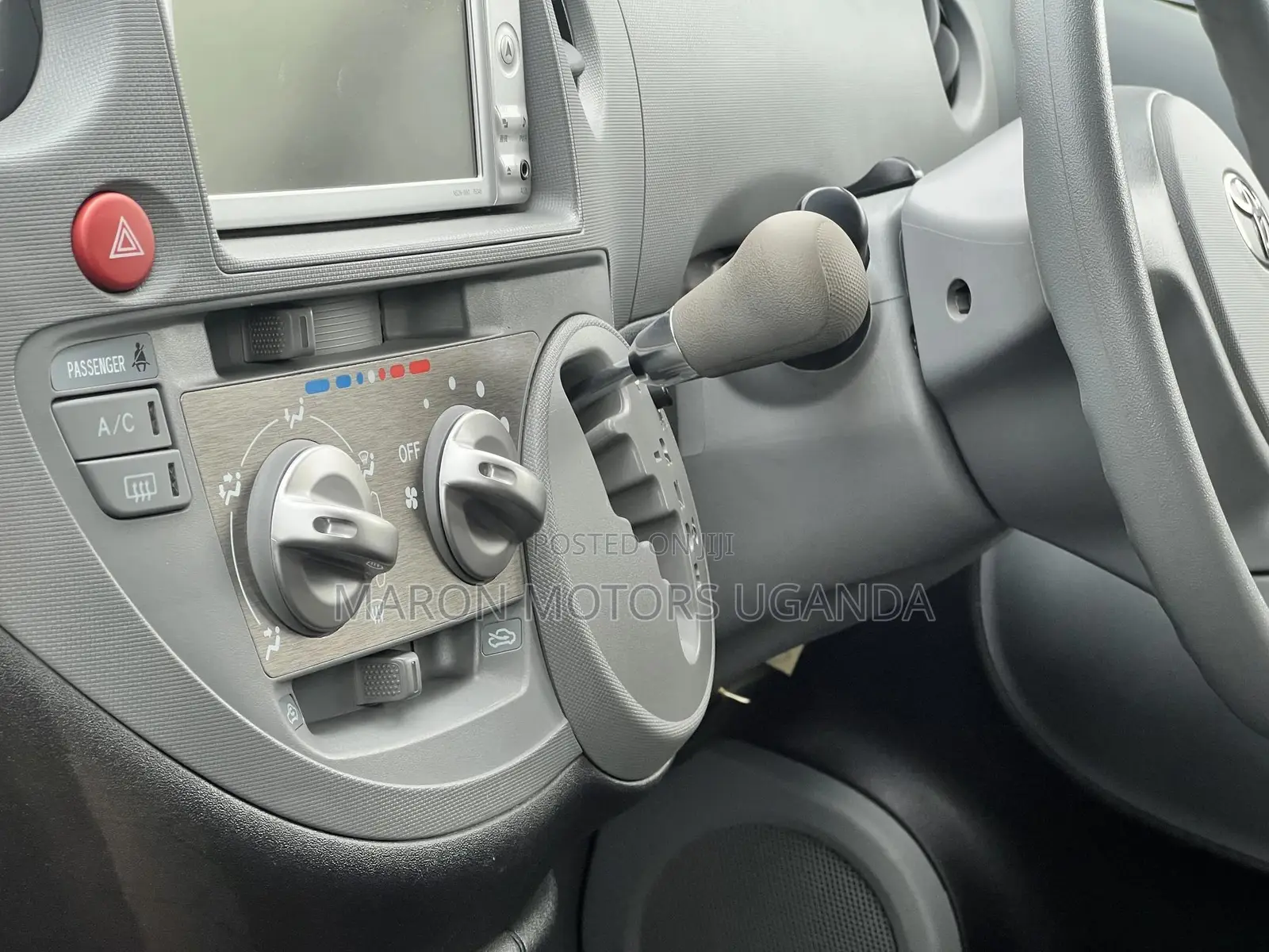 Toyota Sienta 2010 Black
