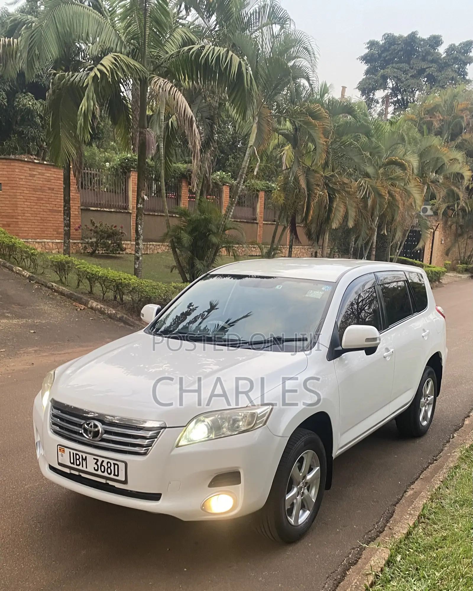 Toyota Vanguard 2009 White